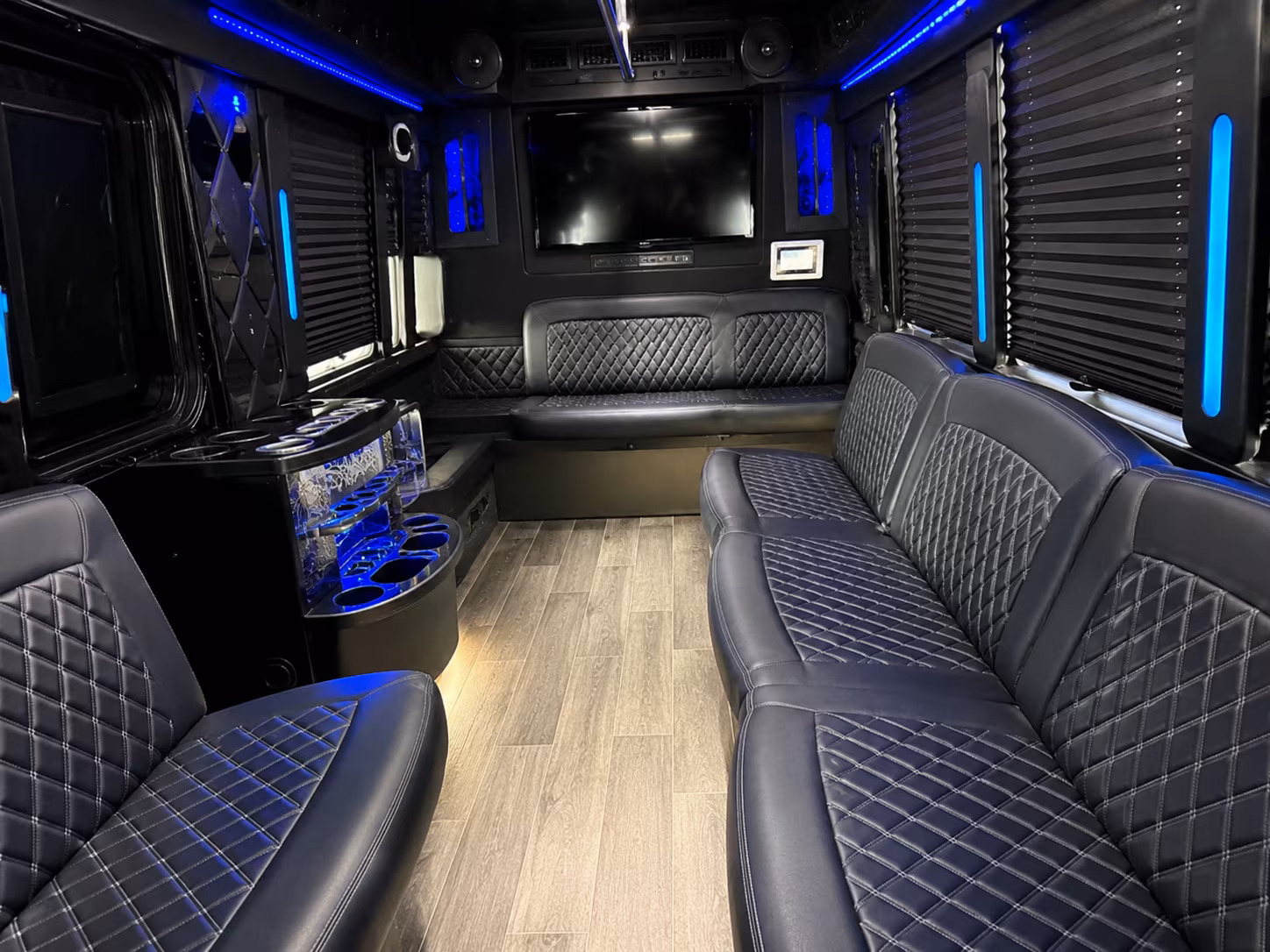 Sacramento Birthday, Sweet 16, & Quinceañera Transportation group transportation
