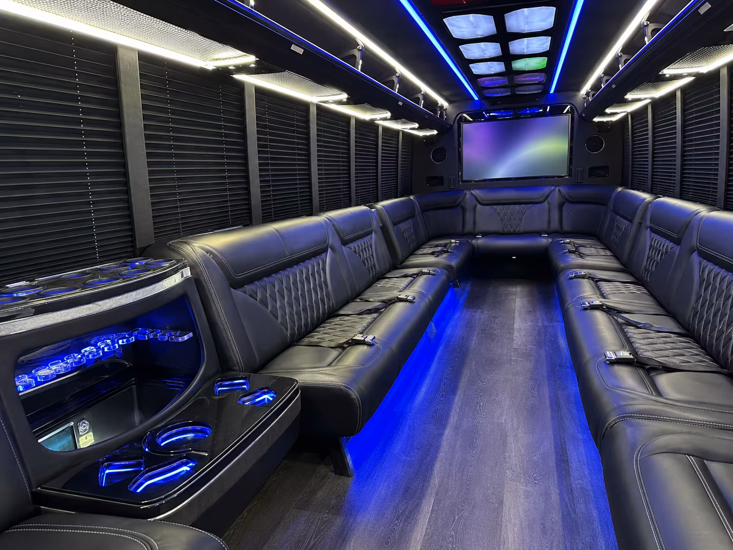 Sacramento Birthday, Sweet 16, & Quinceañera Transportation onboard seating