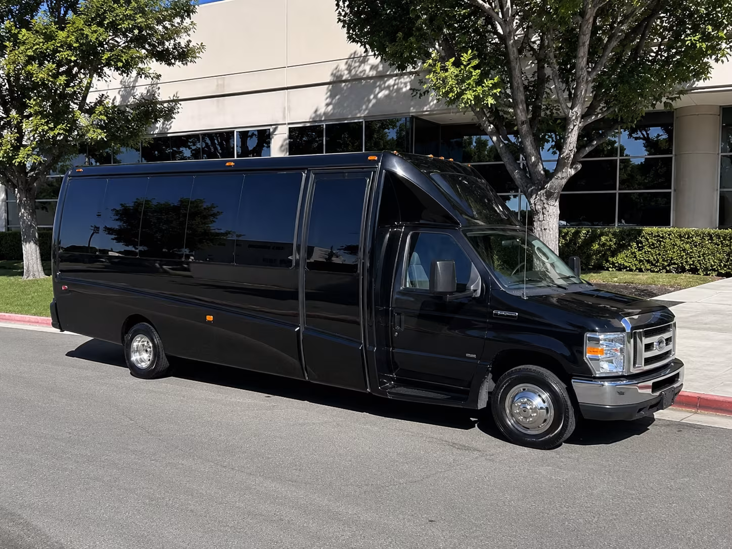 Sacramento Wedding Transportation group transportation