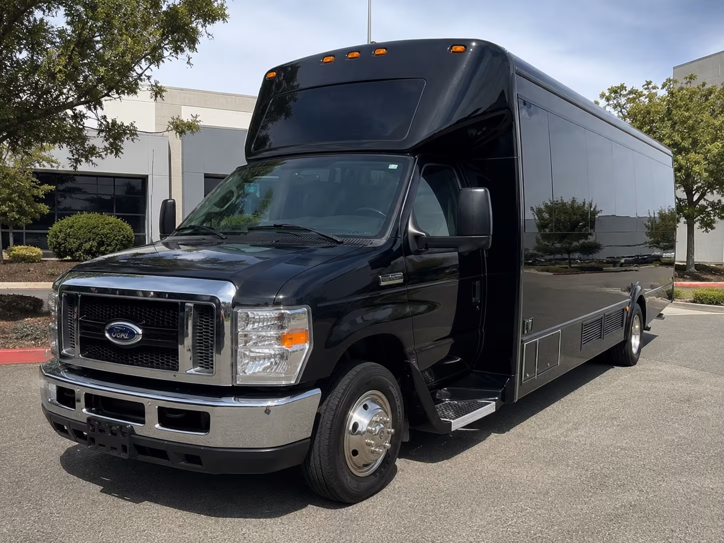 Sacramento Wedding Transportation pickup coordination