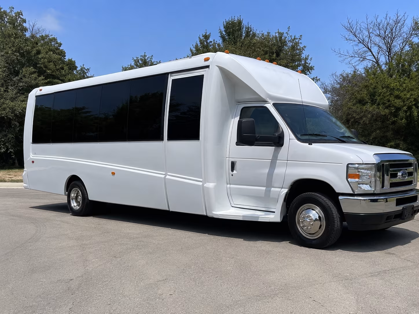 Sacramento Winery Tour & Pub Crawl Transportation onboard seating
